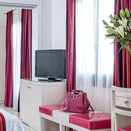 Grand Hotel Mykonos Town