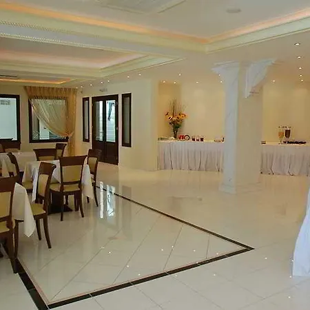 海滩大酒店 酒店 4*