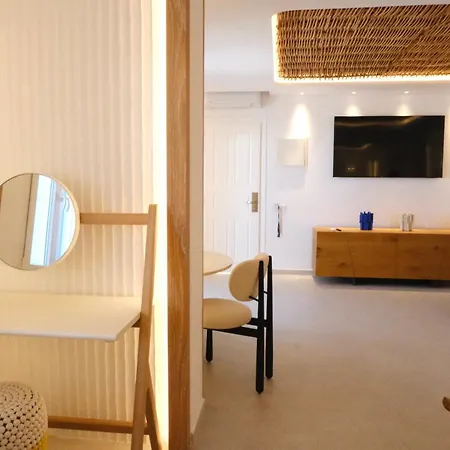 Grand 4* Mykonos Town