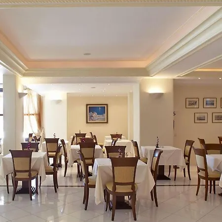 Grand Hotel